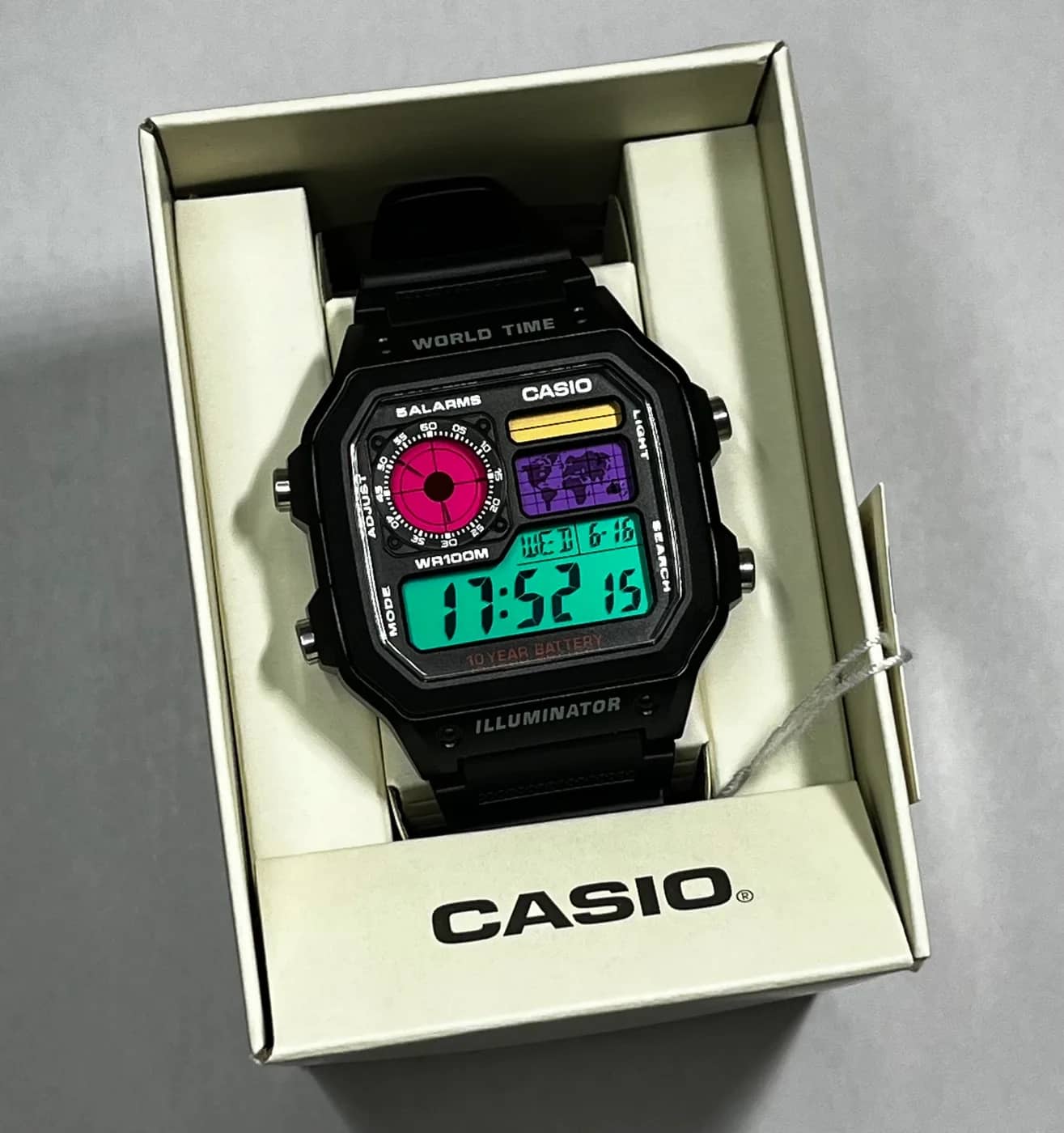 Casio AE1200WH · 4 Colores · Gradient