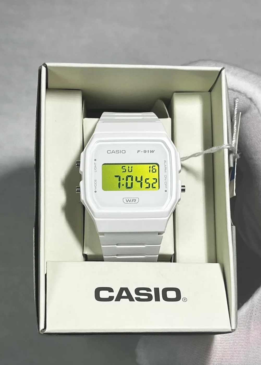 Casio F91WB Blanco · Verde Eléctrico · Color filter