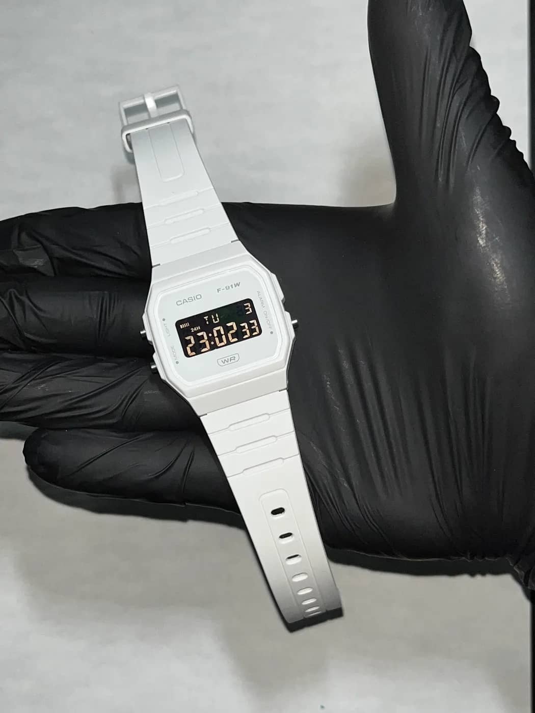 Casio F91WB Blanco · Blackout · Blackout