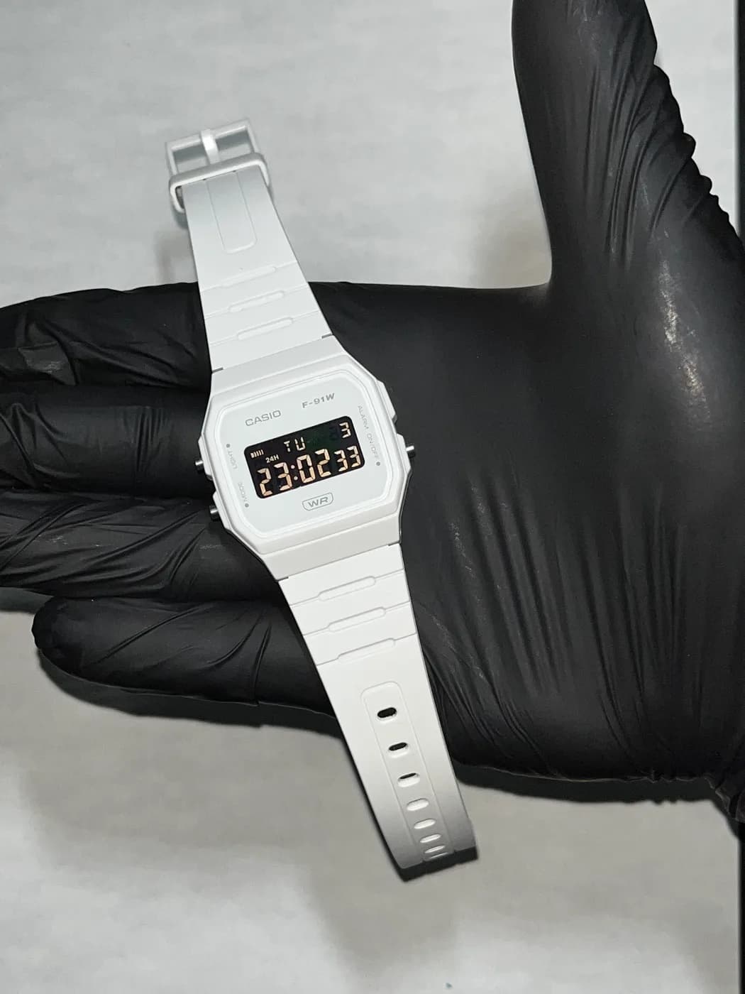 Casio F91WB Blanco · Blackout · Blackout