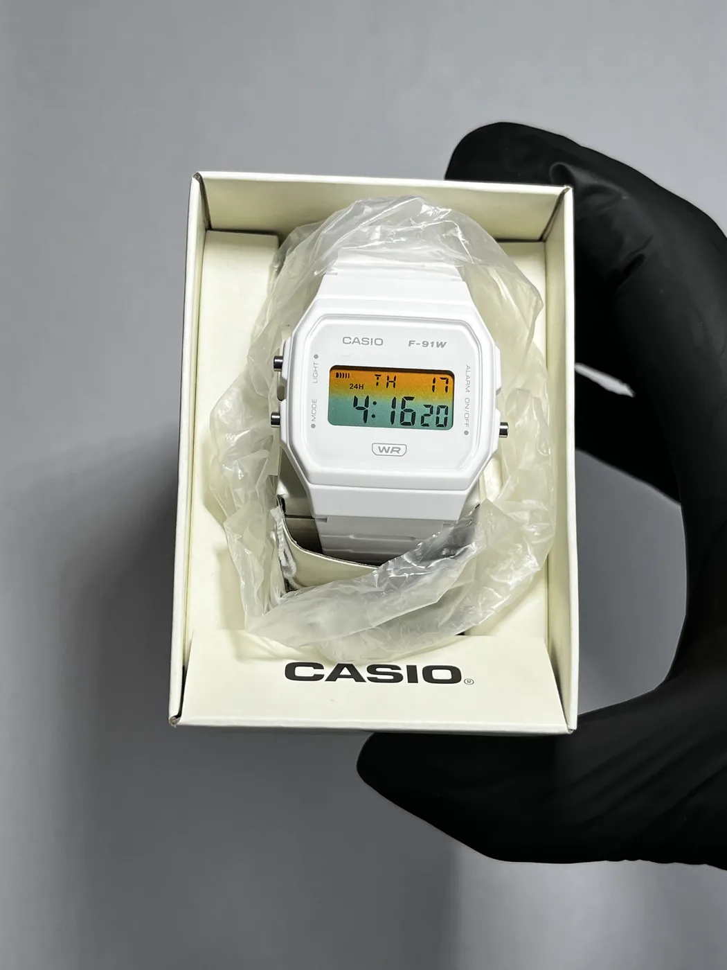 Casio F91WB Blanco · Degradado Verde Naranja · Gradient