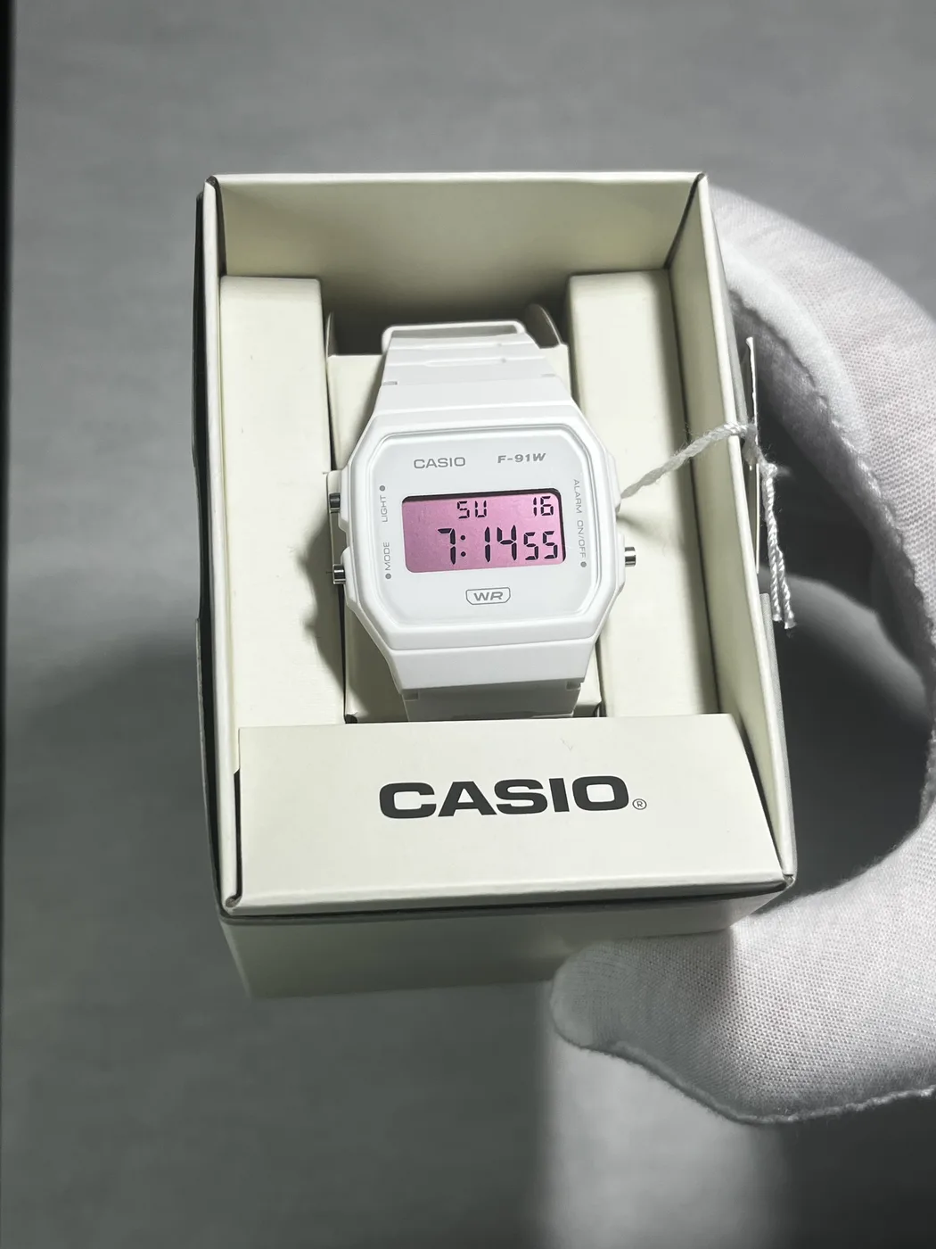 Casio F91WB Blanco · Rosa
