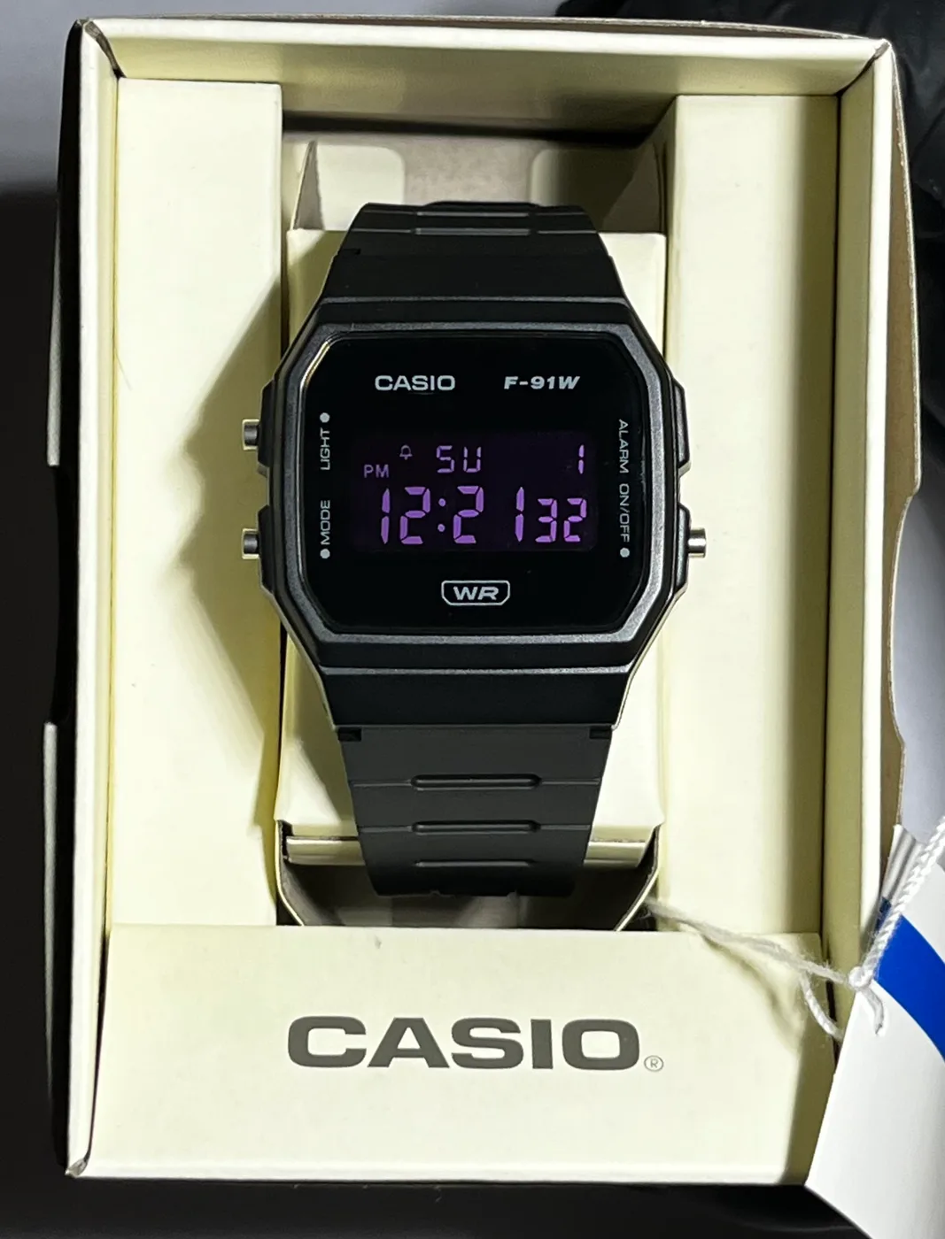 Casio F91WB Negro · Blackout Morado · Color blackout