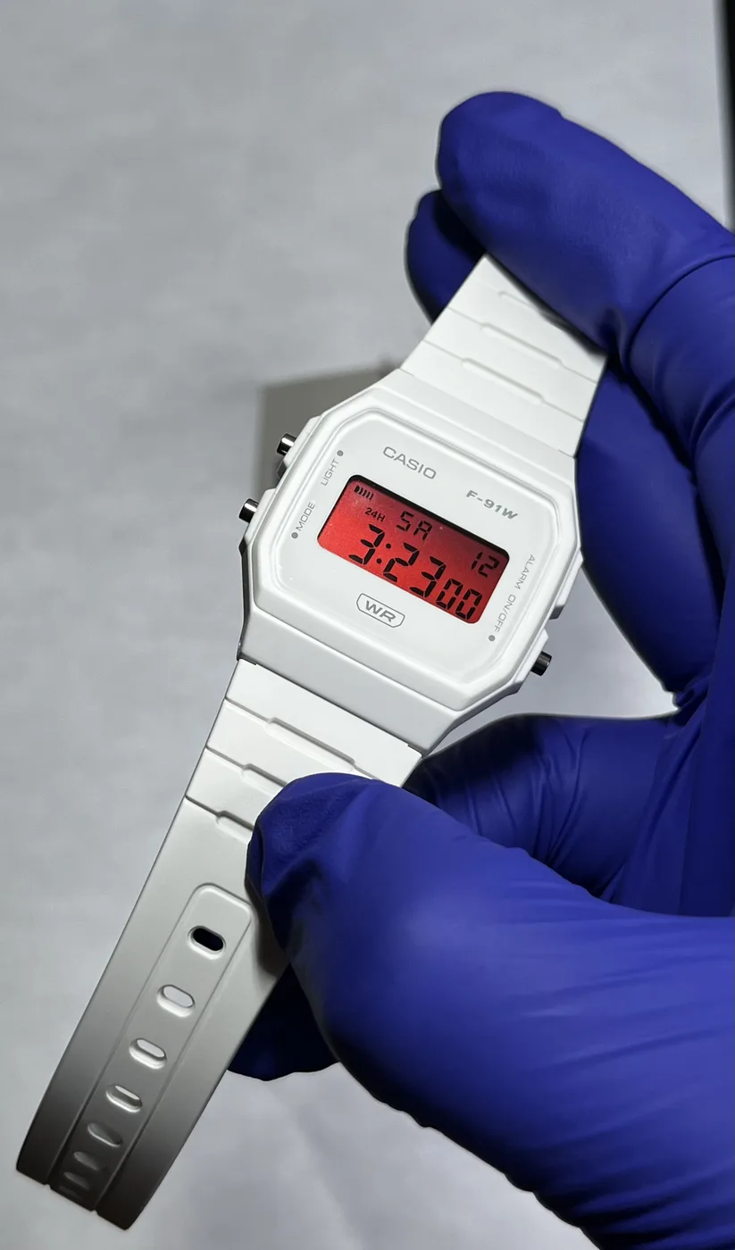 Casio F91WB Blanco · Degradado Rojos · Gradient